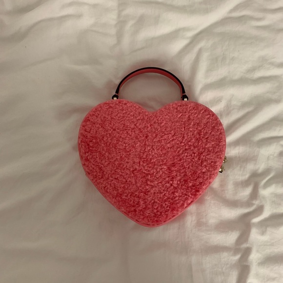 Kate spade heart shaped purse - Picture 1 of 6